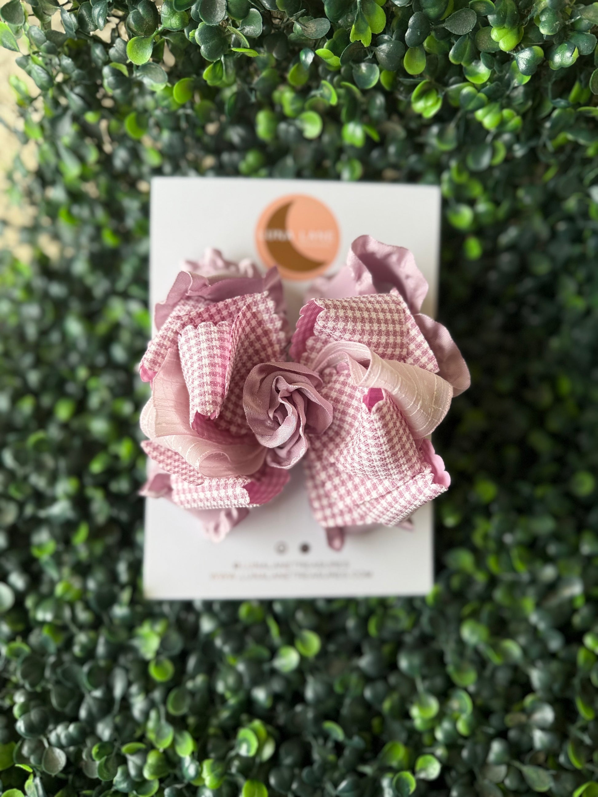 Product Title: Handmade Gingham & Ruffle Hair Bows – Individually Sold
Product Description:
Complete your little one's look with our charming Handmade Gingham & Ruffle Hair Bows! Each bow is carefully handcrafted using high-quality, soft fabric, featuring a timeless gingham pattern with delicate ruffle details. These bows add the perfect touch of elegance and playfulness to any outfit.
Designed for comfort and durability, each bow is securely attached to a sturdy clip, ensuring it stays in