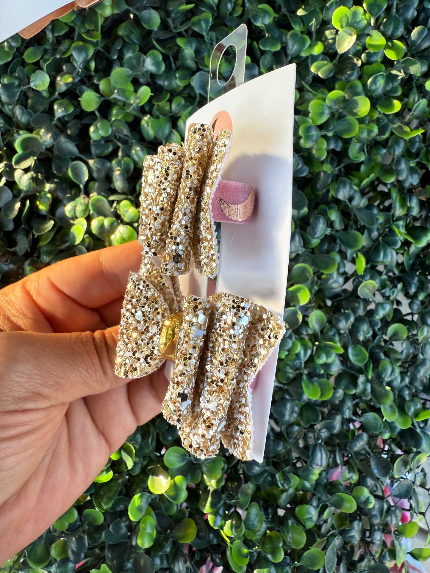 Golden Nugget Bow Pigtails