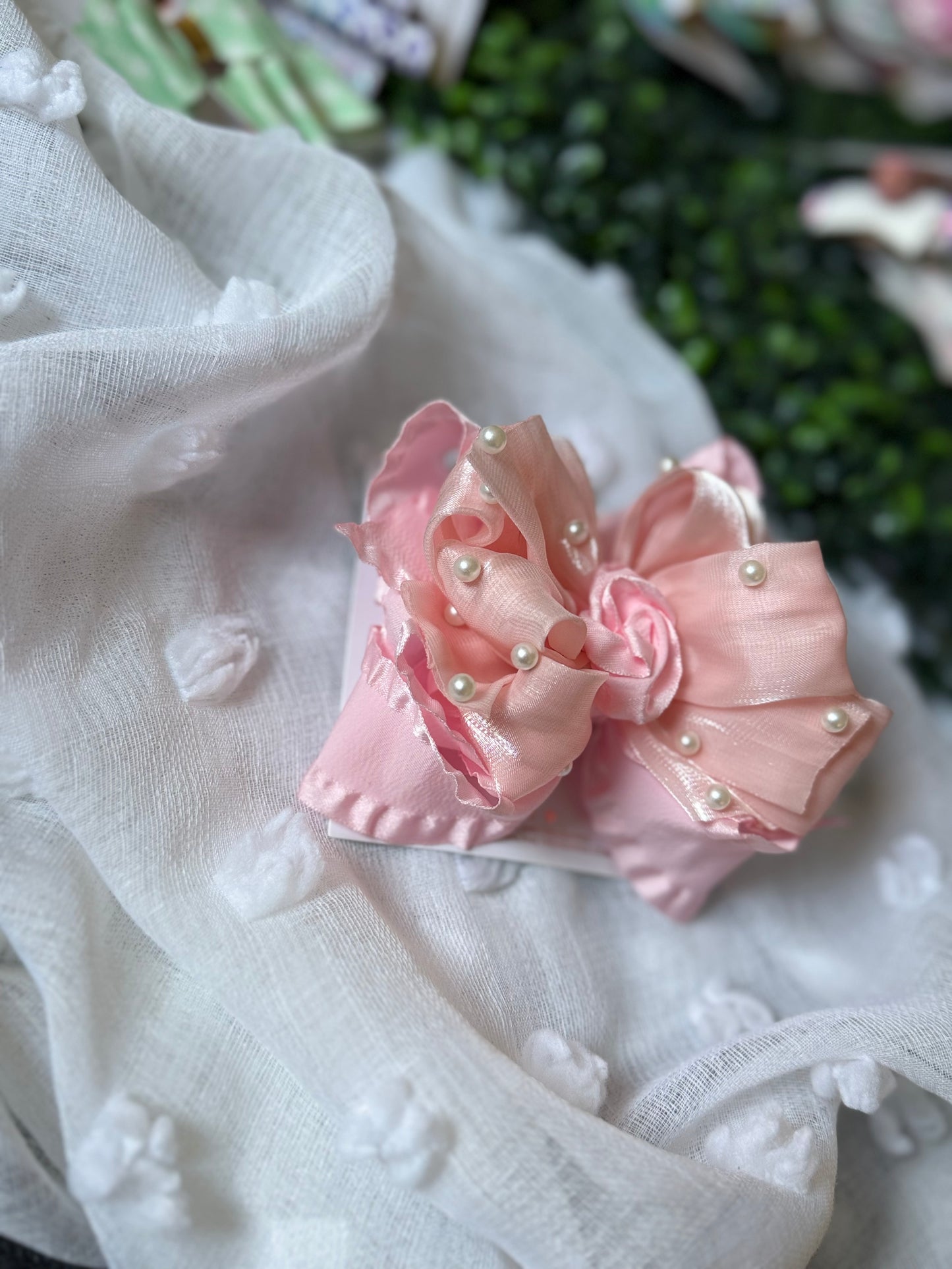 Pearl Blush Ruffle Hair Bow