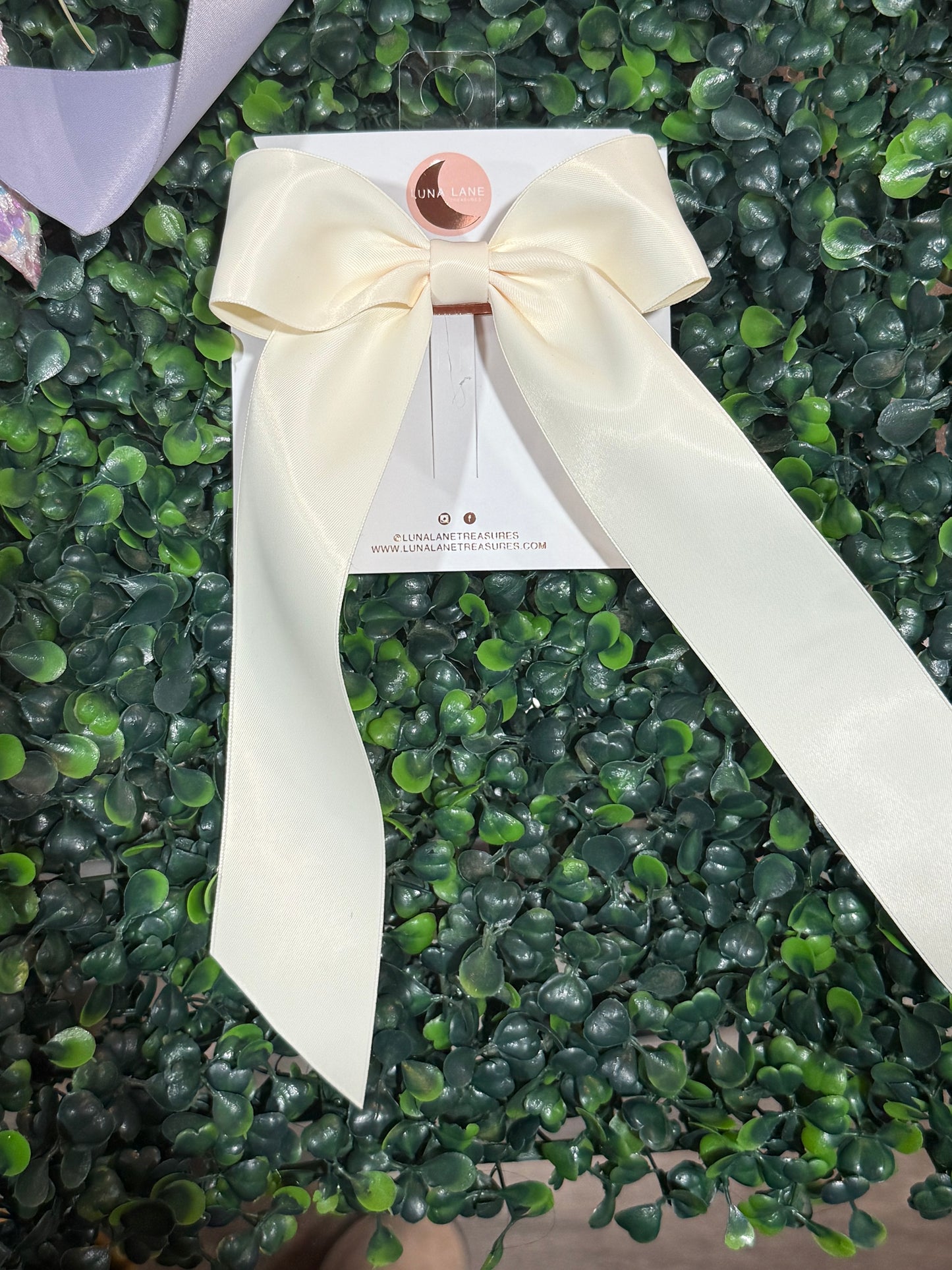 Ivory Coquette Hair-bow