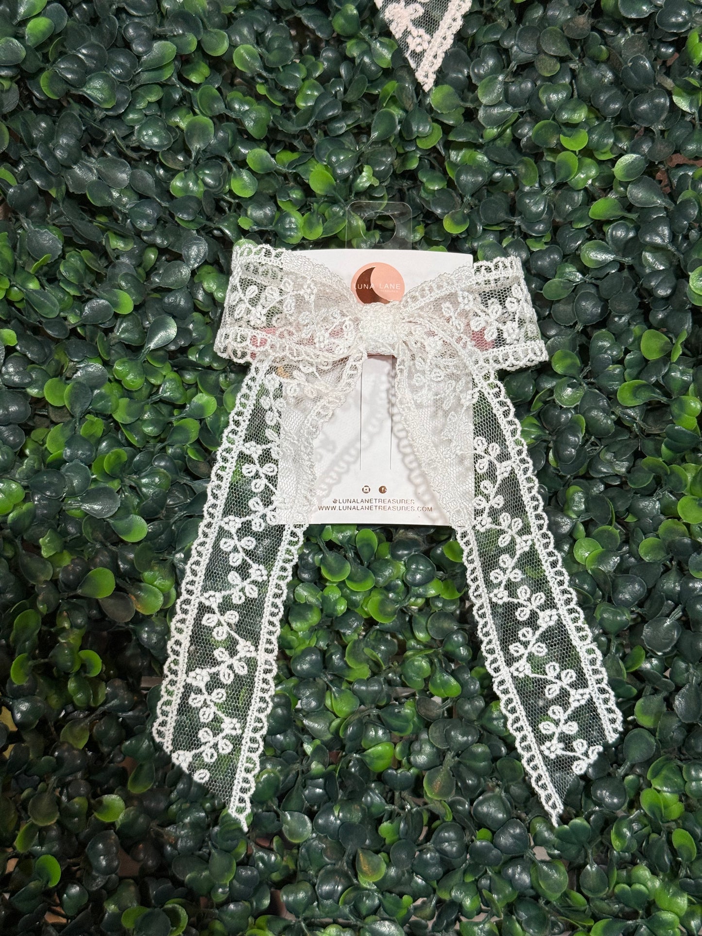 White Lace Coquette Hair-bow