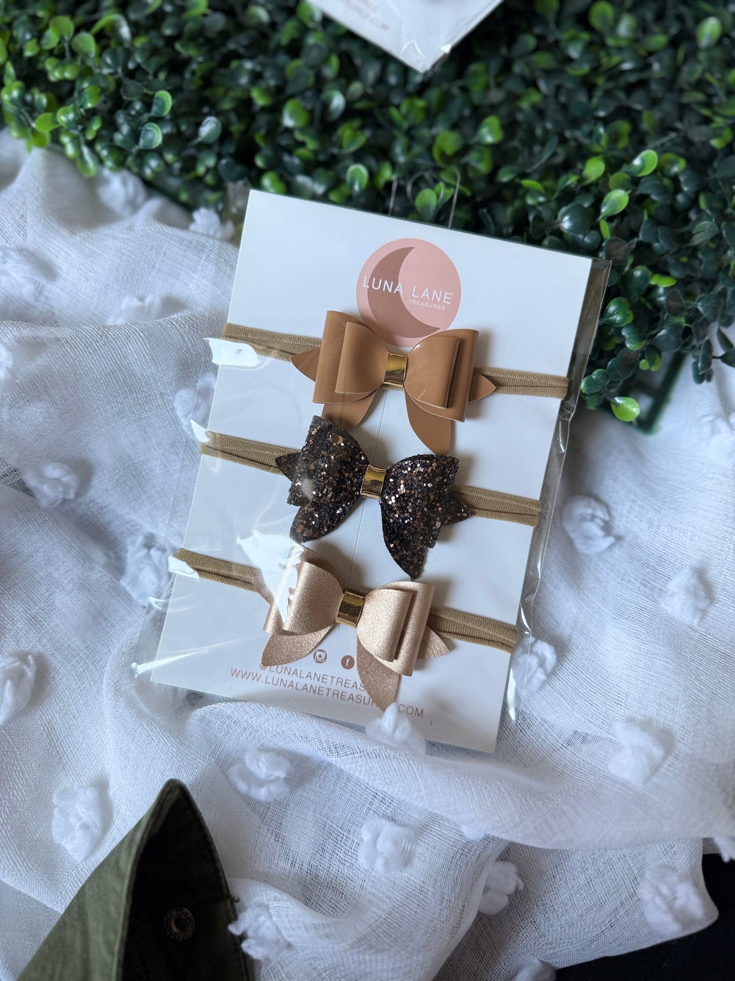 Neutral Tan bow set