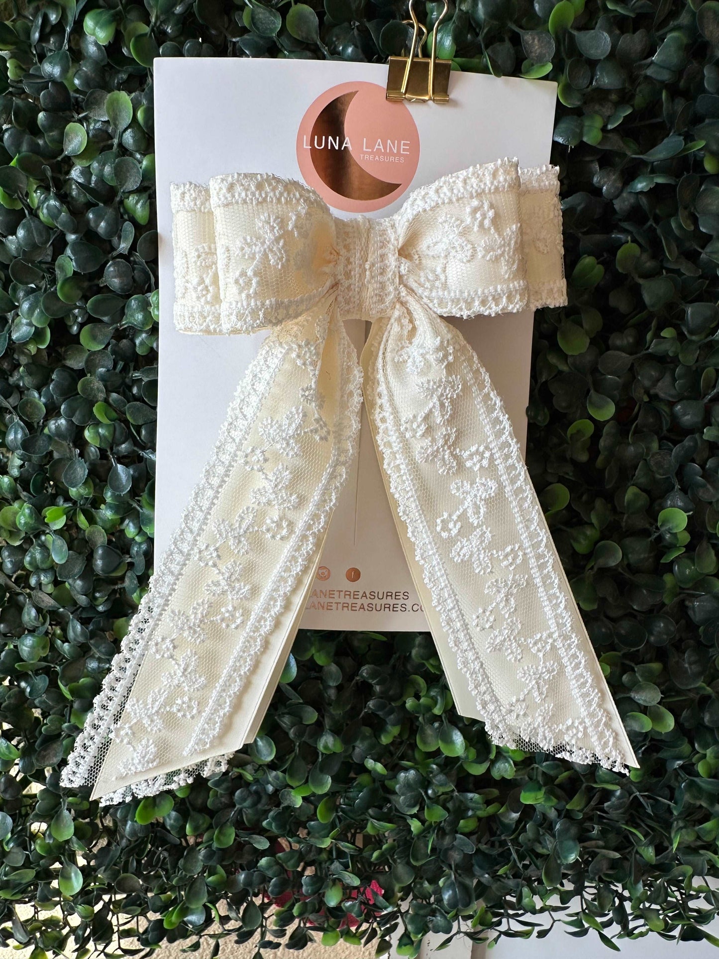 Ivory Lace Coquette Hair Bow