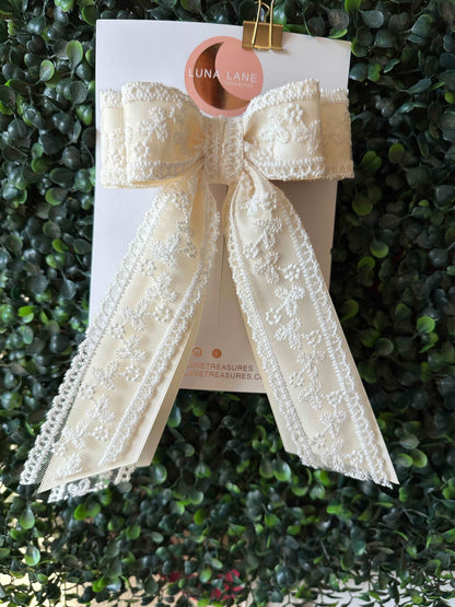 Ivory Lace Coquette Hair Bow