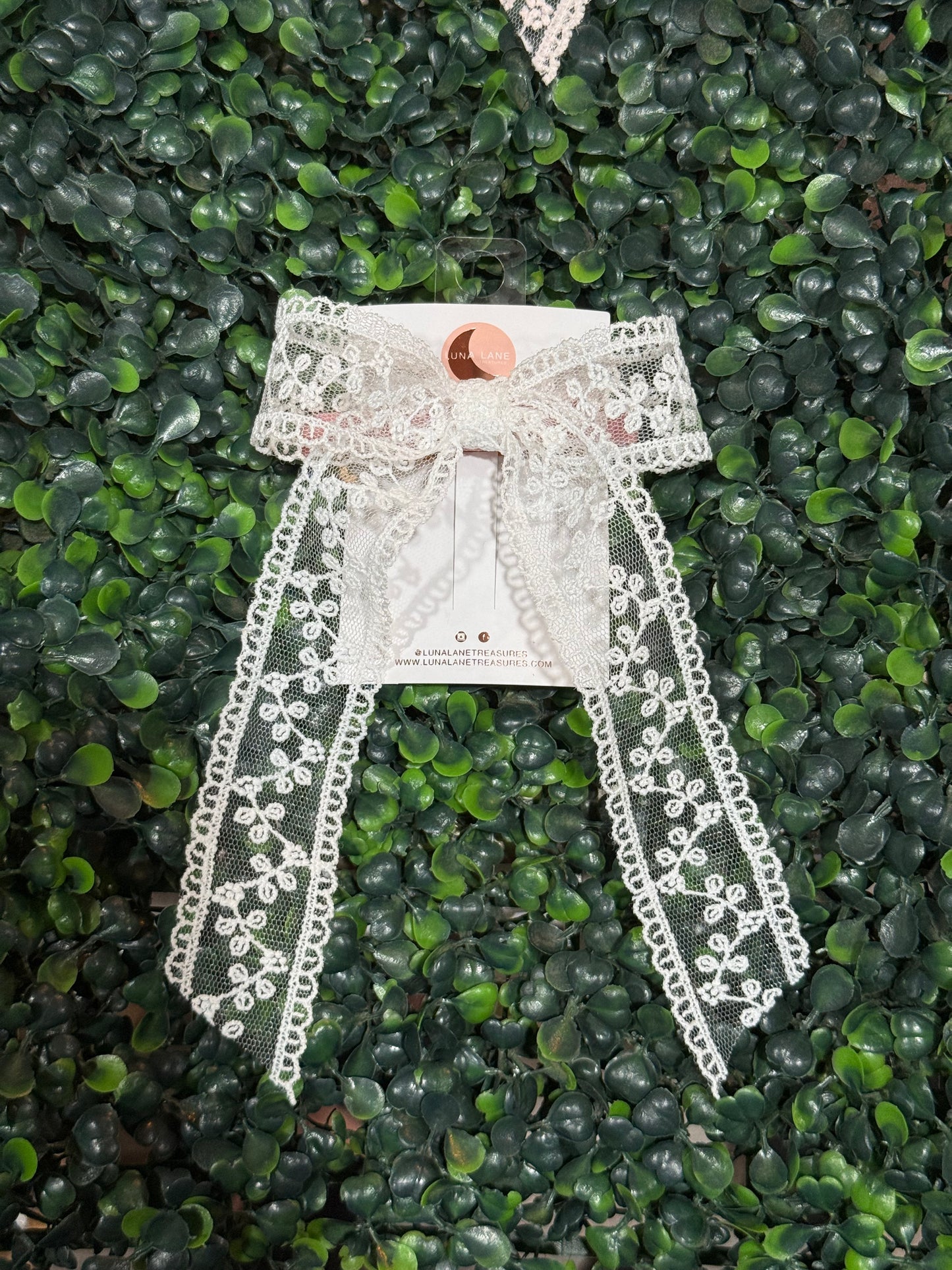 White Lace Coquette Hair-bow
