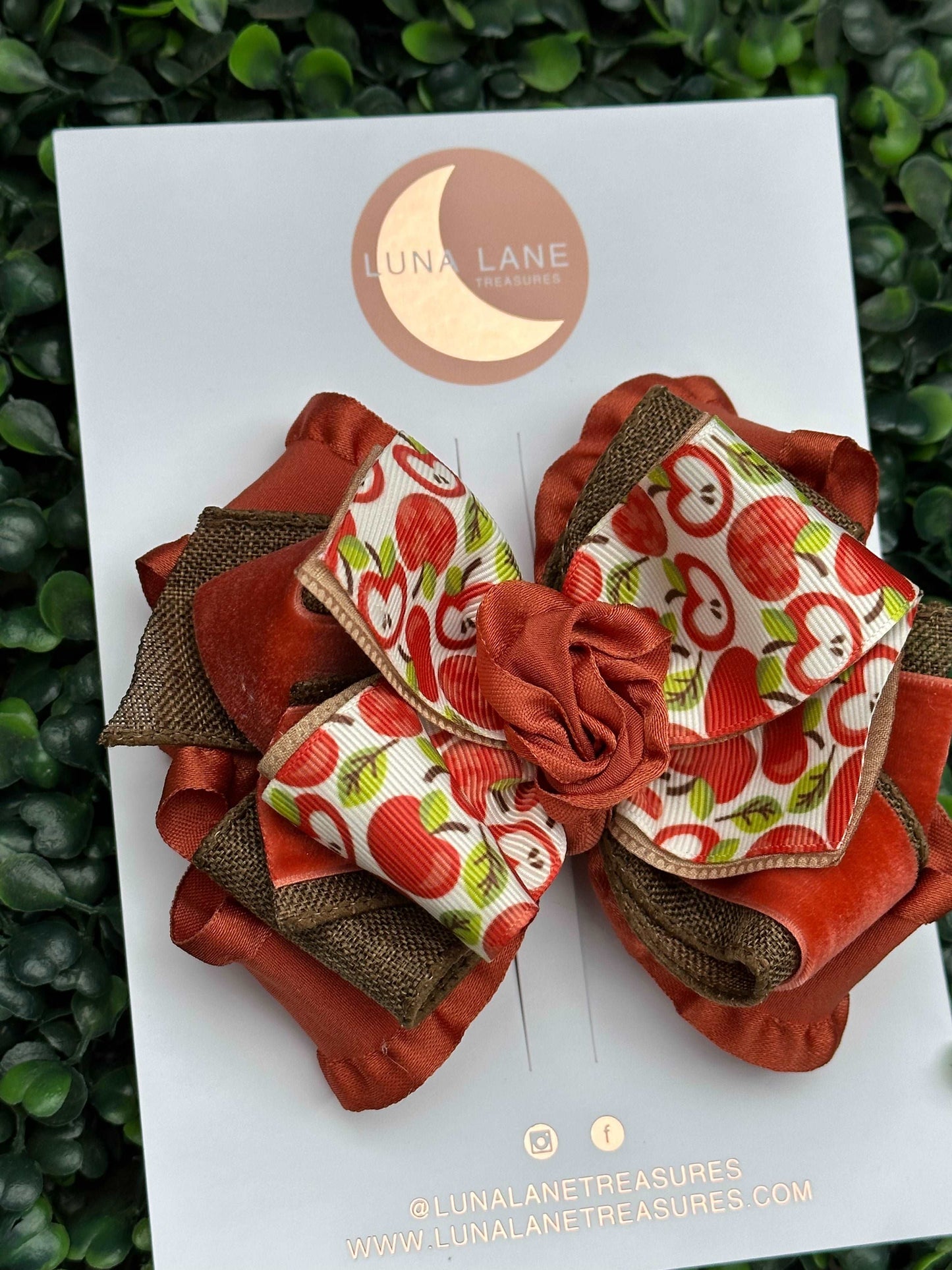 Apple Lane Ruffle Bow