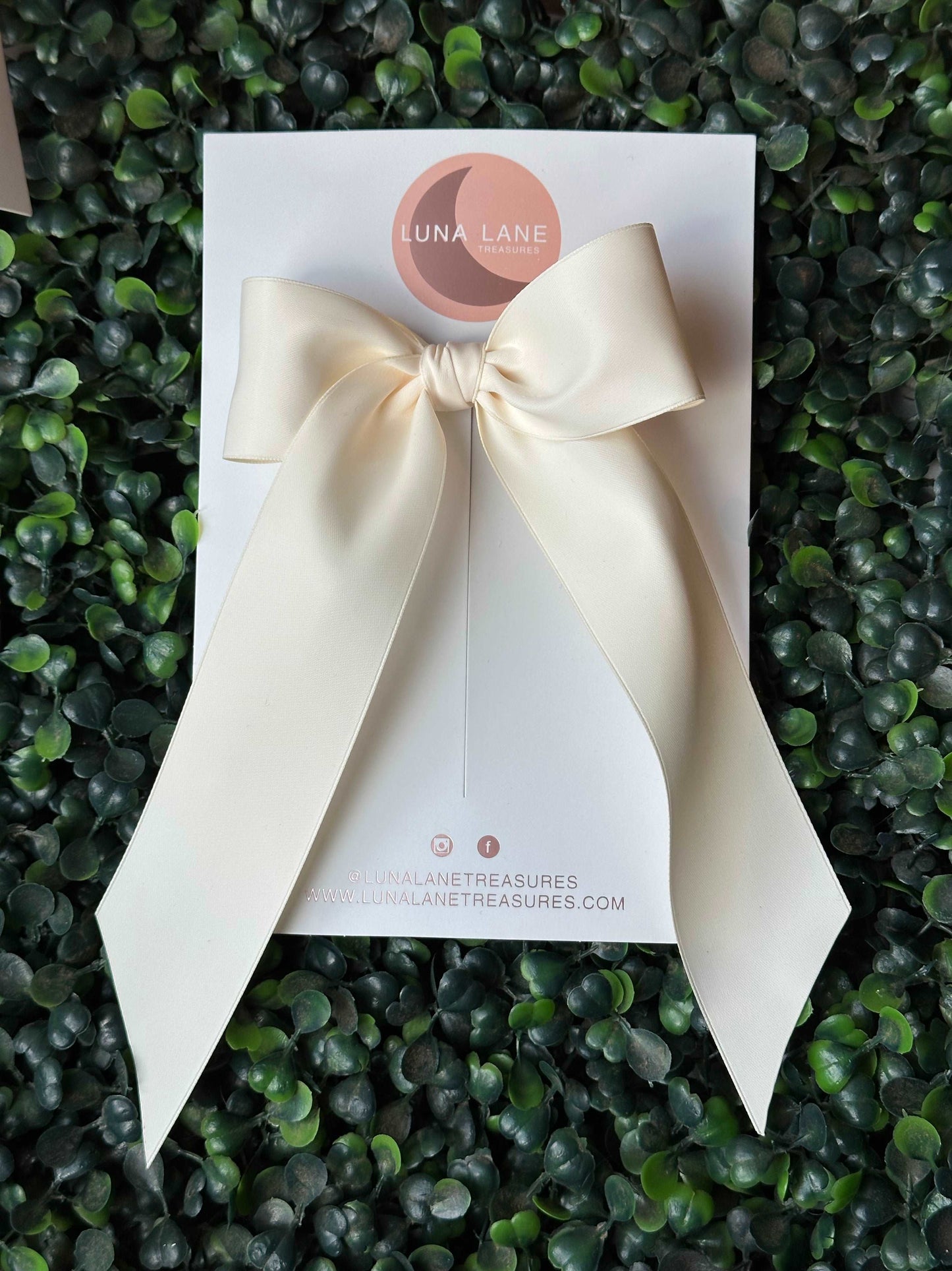 Ivory Coquette Hair Bow