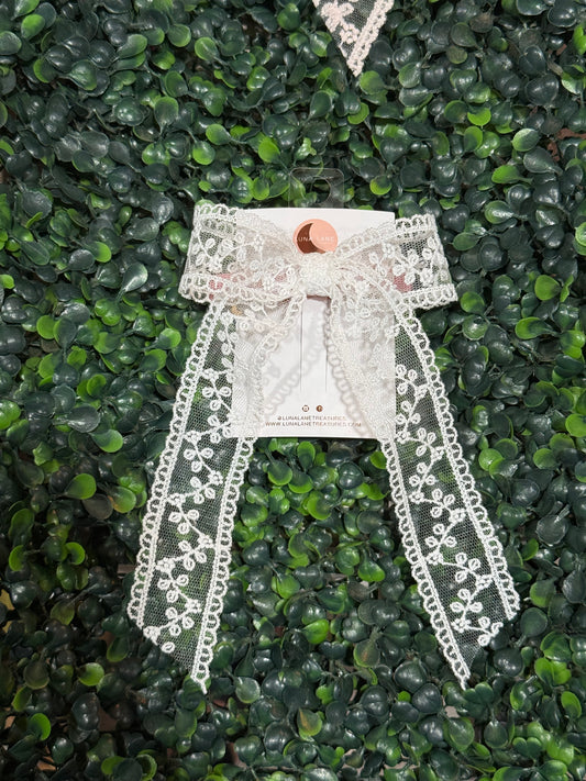 White Lace Coquette Hair-bow