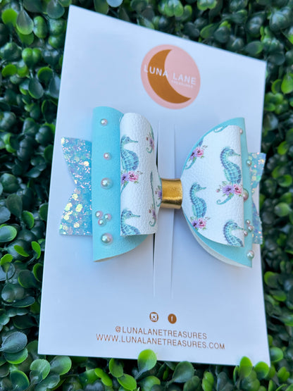 Seahorse pearls Hair Bow